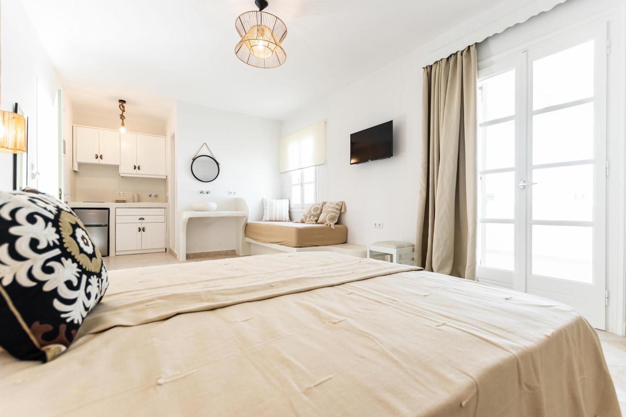 Fanis Hotel
