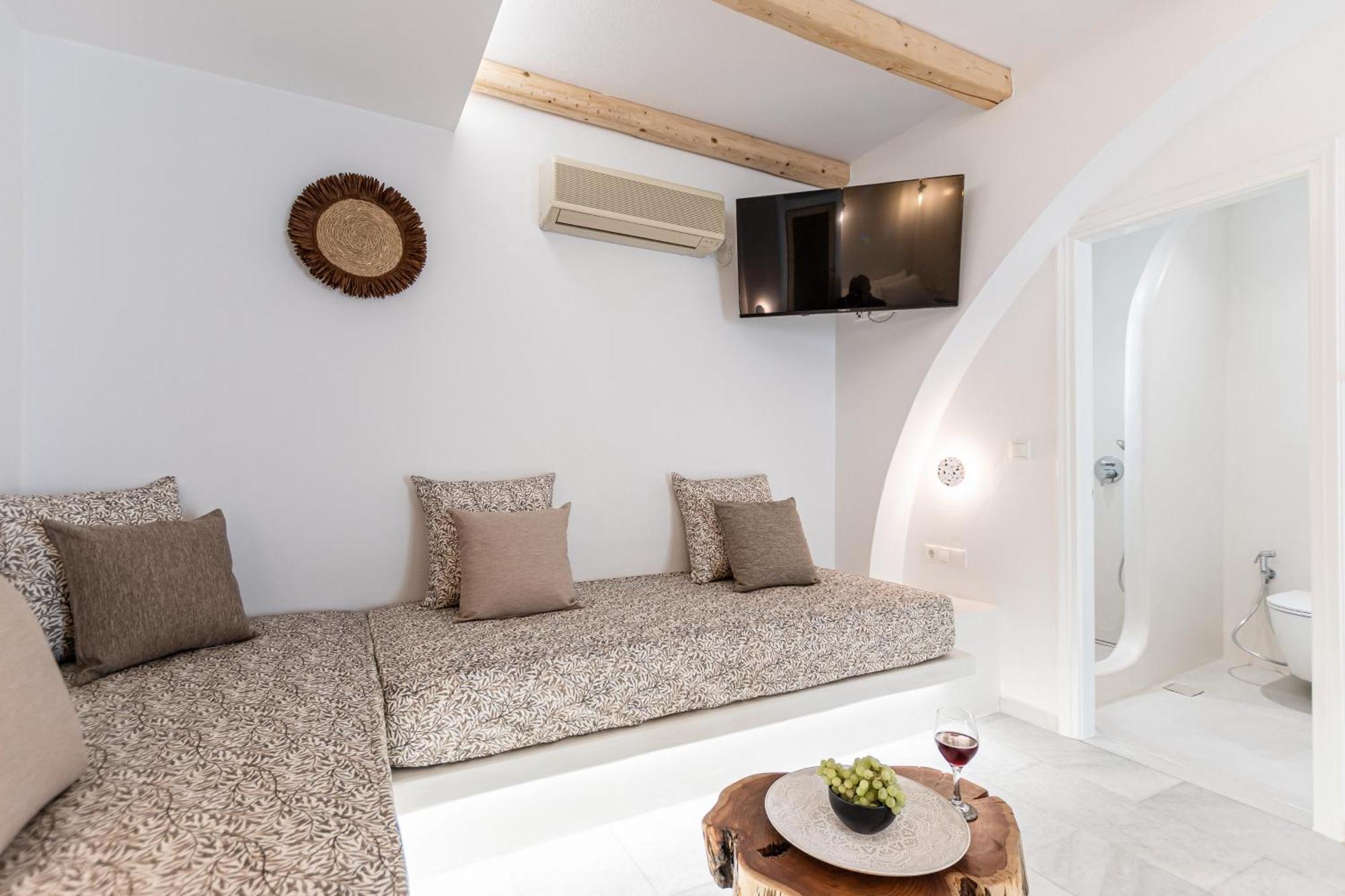 Fanis Hotel 2*