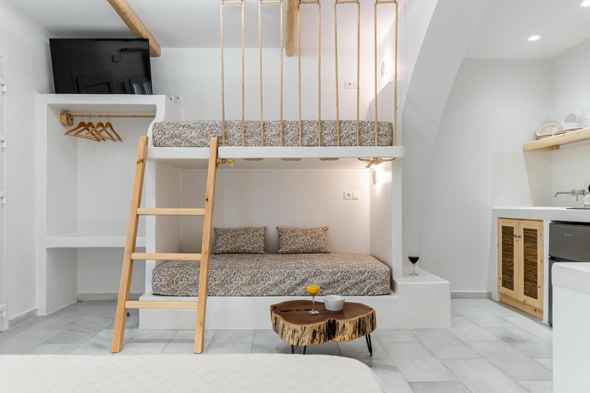 Fanis Hotel